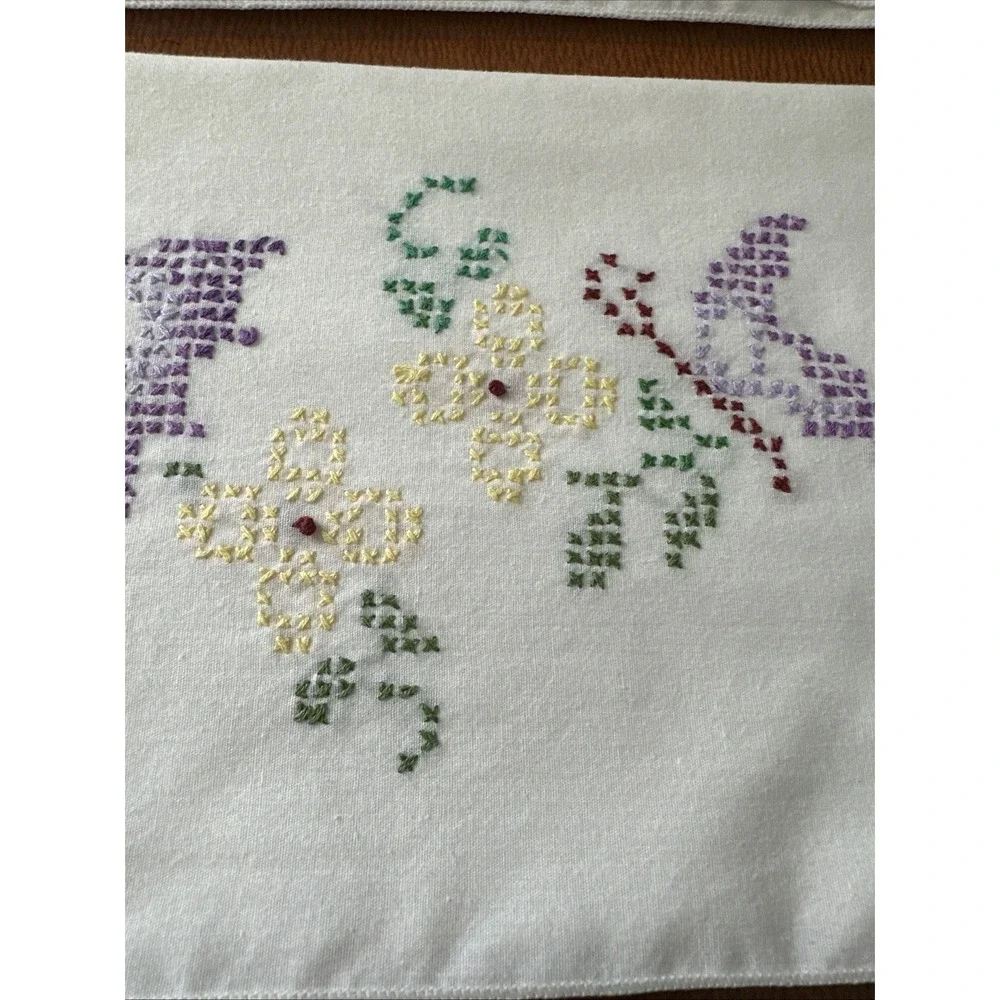 Vtg‎ Pair Of Hand Stitched Cotton Pillowcases With Butterflies & Flowers